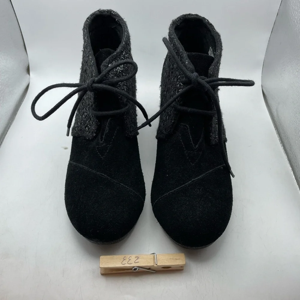 Toms Desert Black Women's Wedge Shoes size 5.5